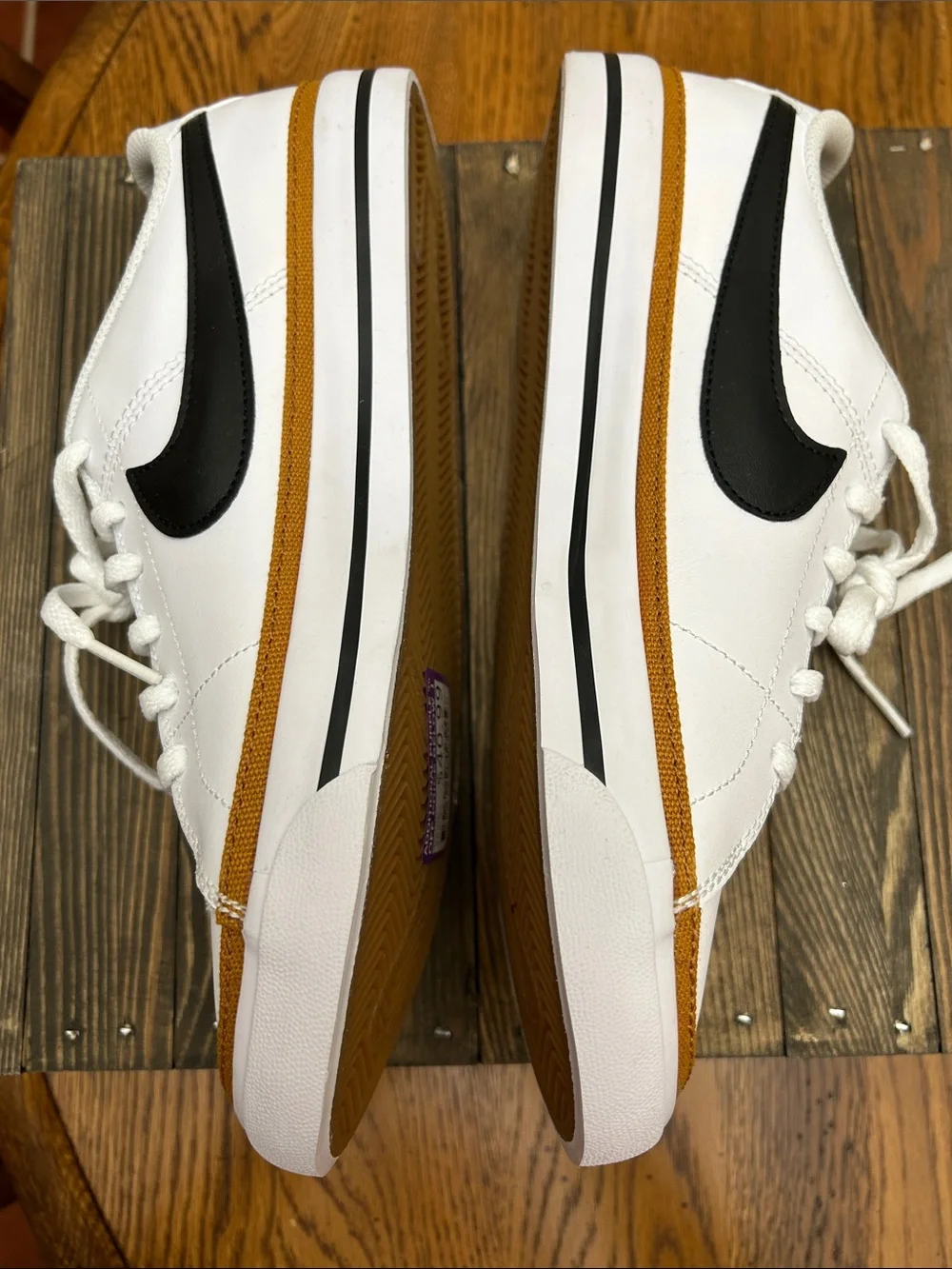 NWT Nike White Leather Sneakers with Black Swoosh and Gold Trim W9 M7.5